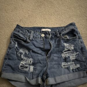 SO brand shorts size  9/29w